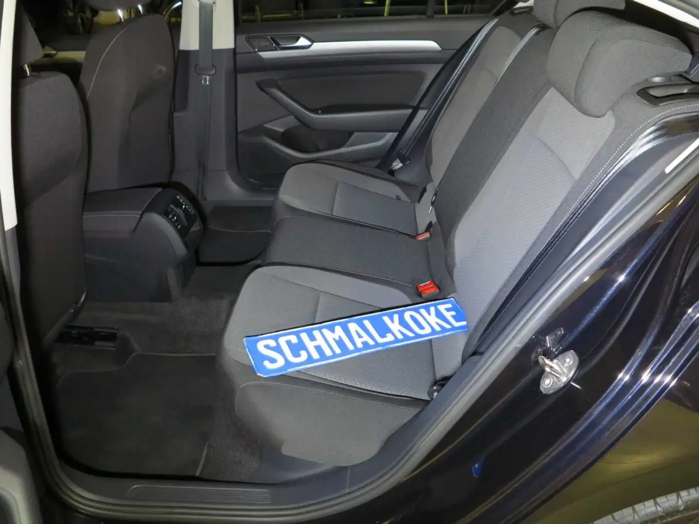 Vehicle image, number 5