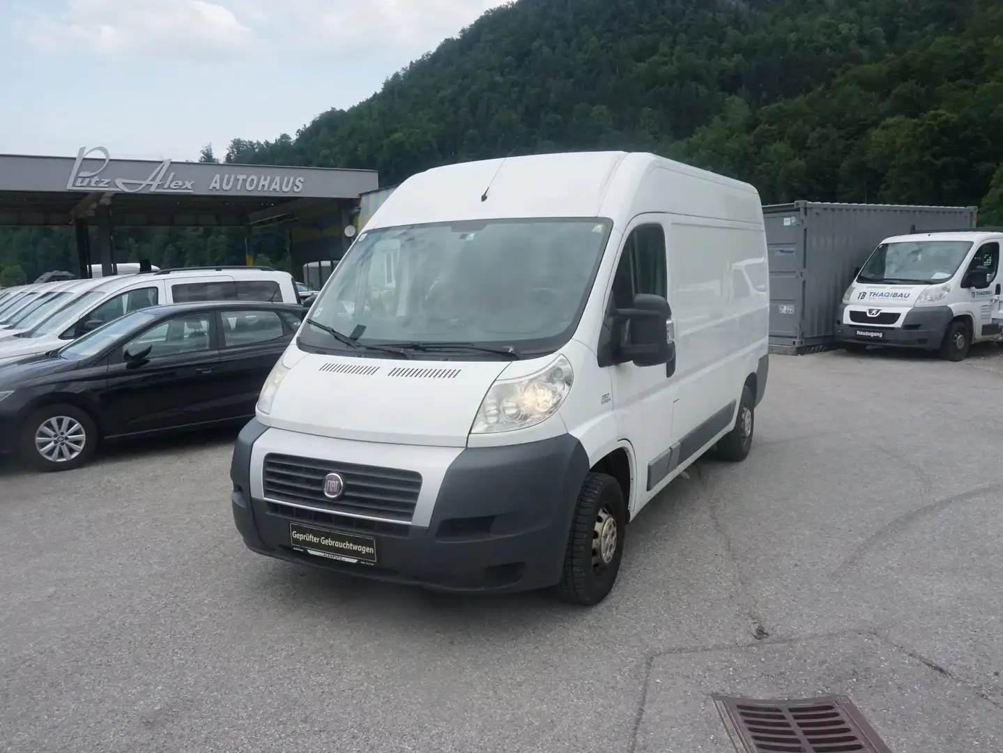 Vehicle image, number 1