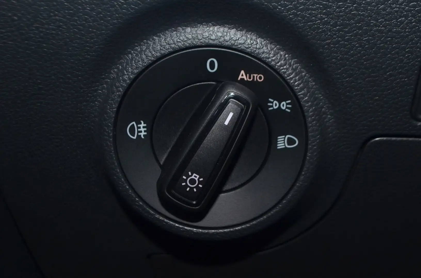 Vehicle image, number 14