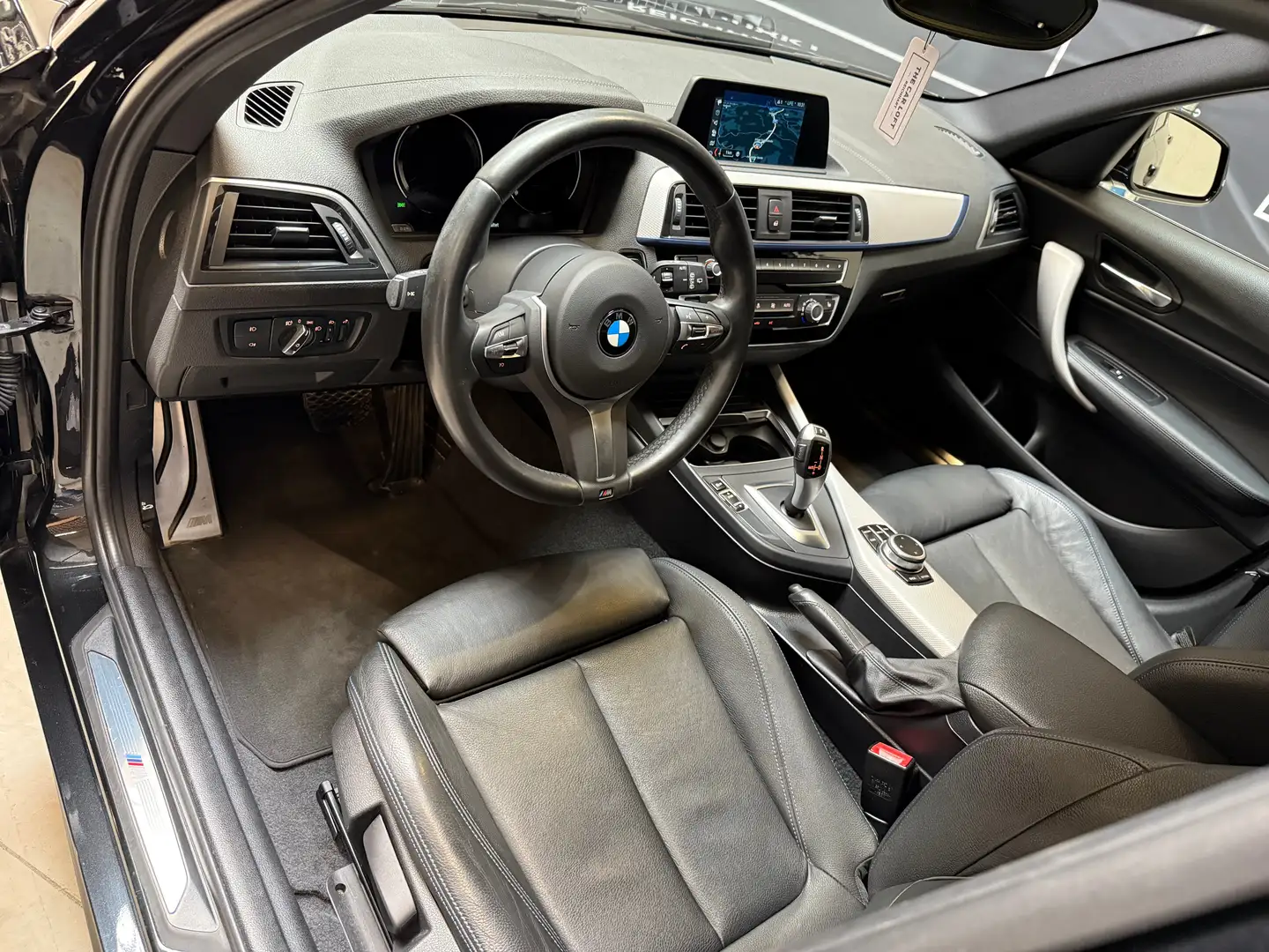 Vehicle image, number 8