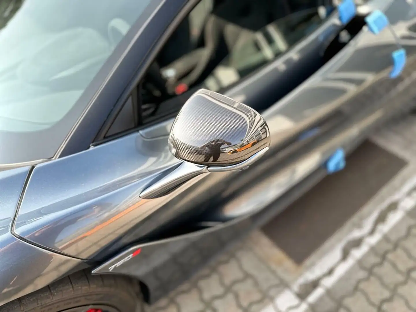 Vehicle image, number 9