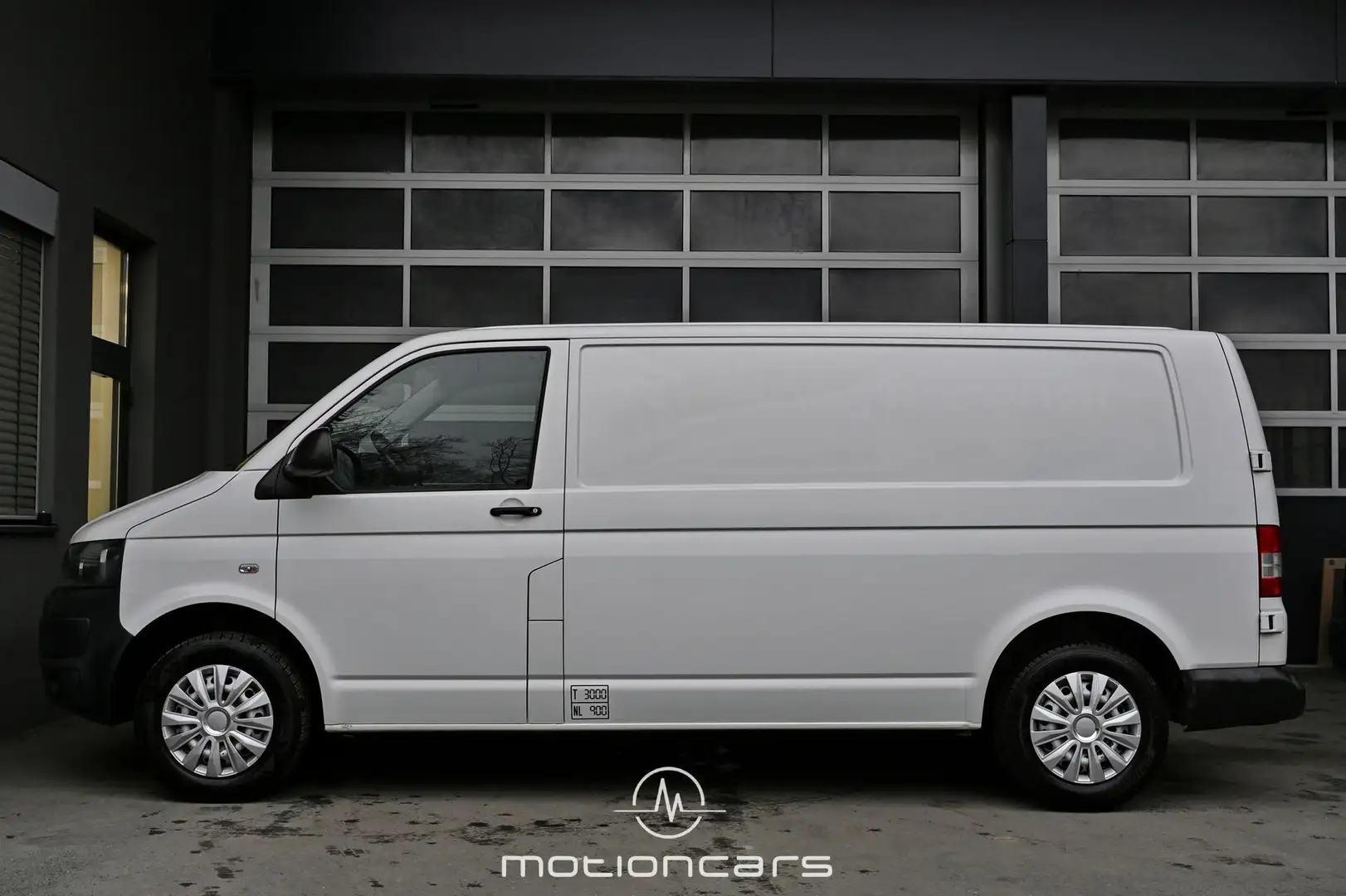 Vehicle image, number 6