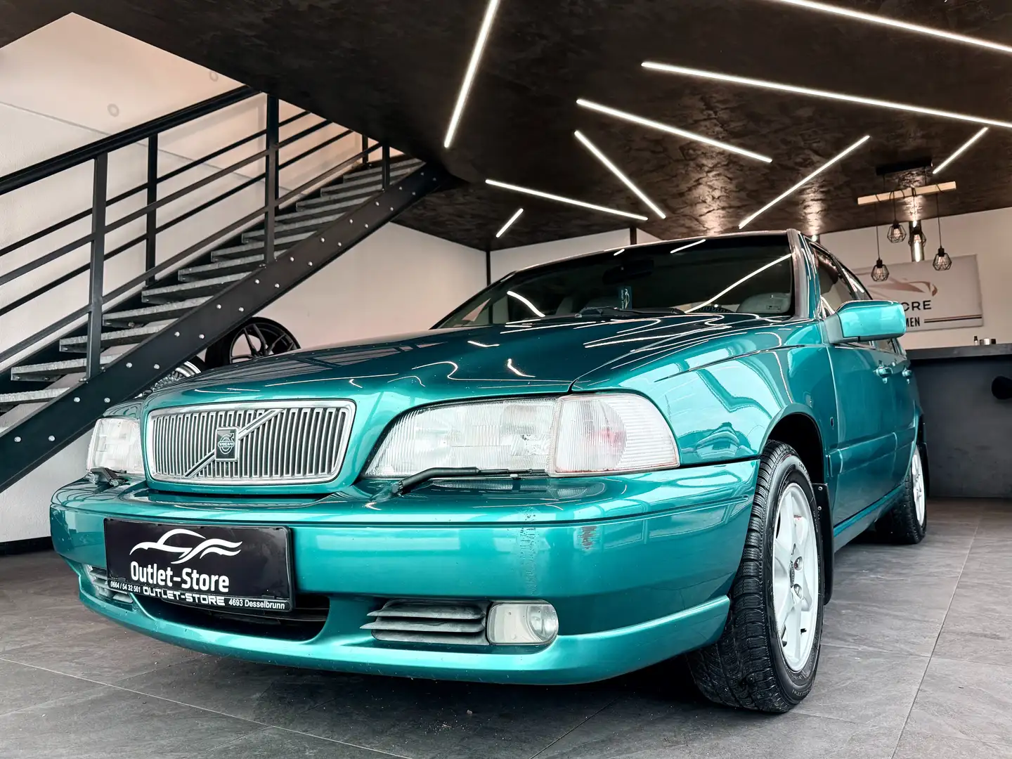 Vehicle image, number 1