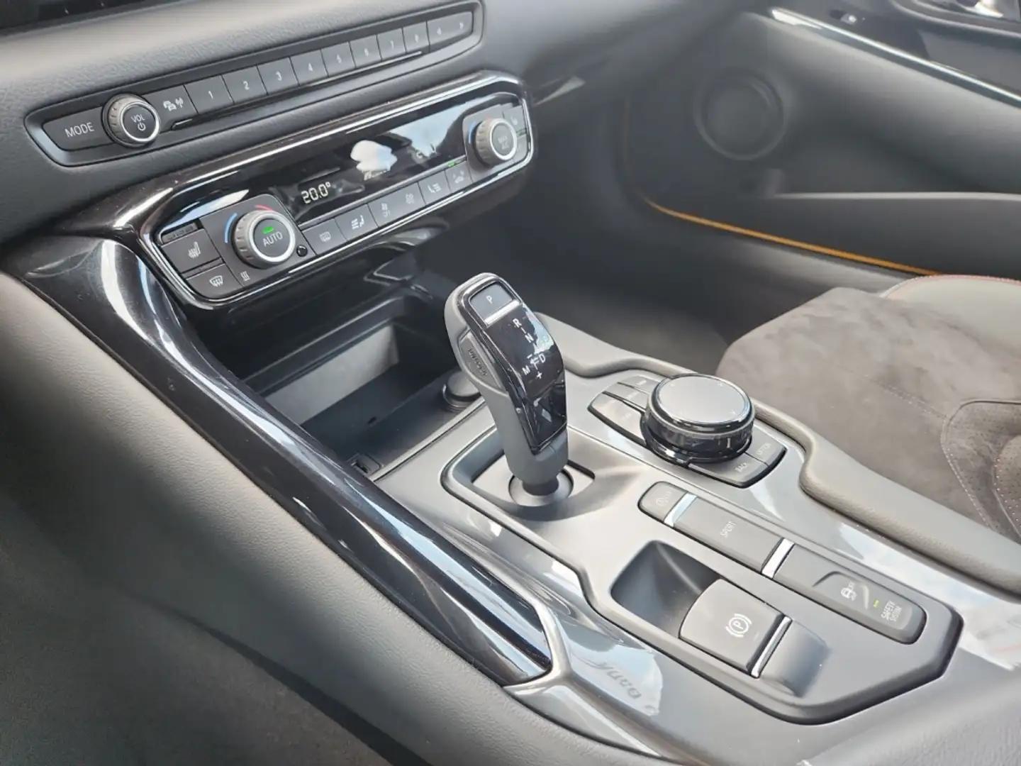 Vehicle image, number 17