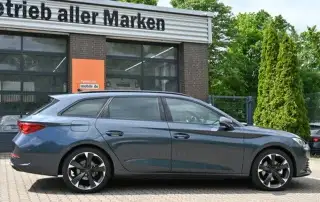 Vehicle image thumbnail, number 3