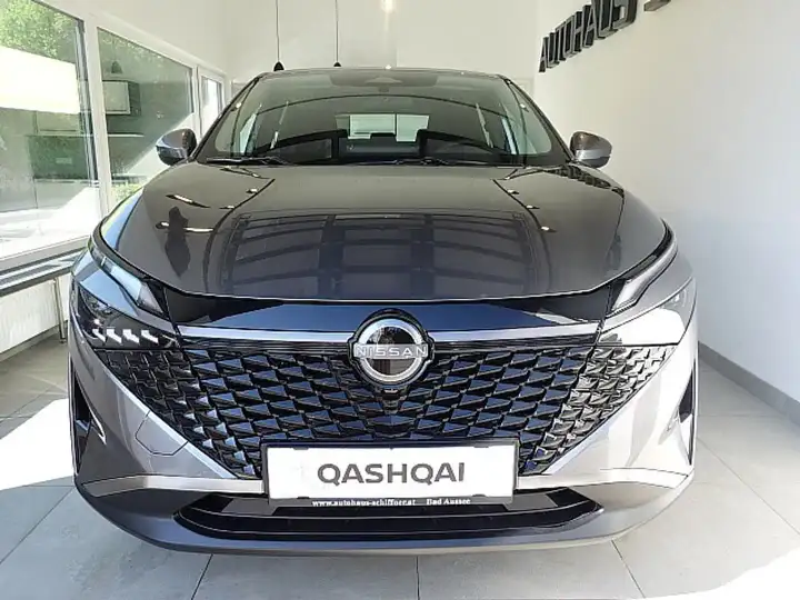 Additional image of the vehicle