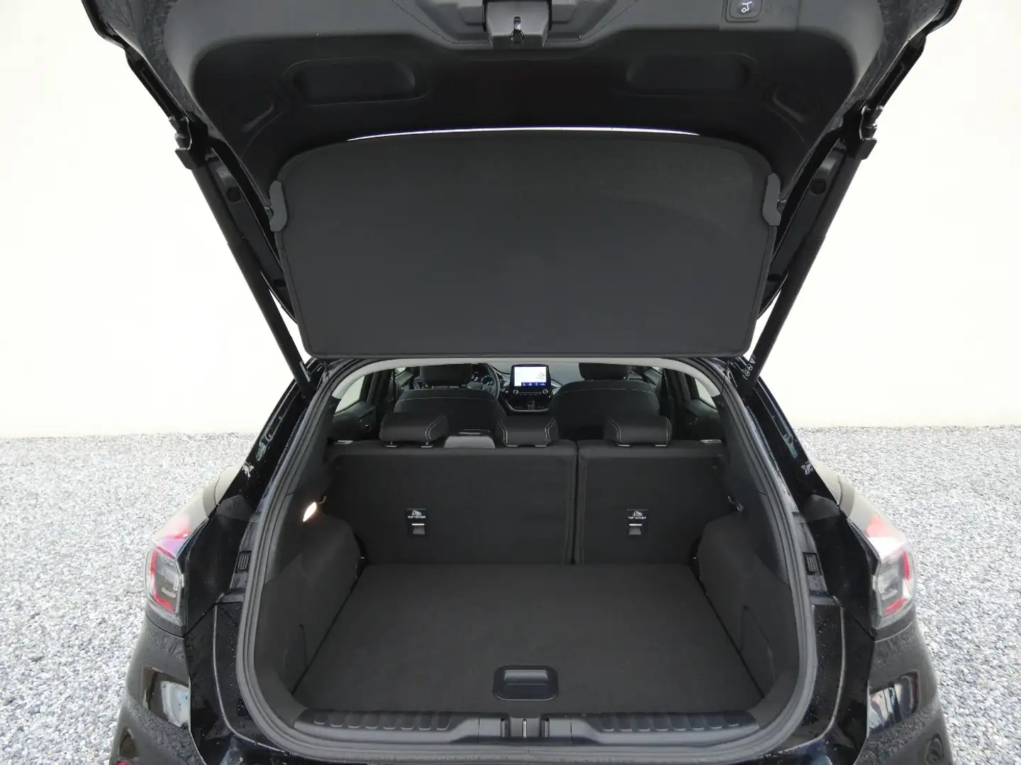 Vehicle image, number 11