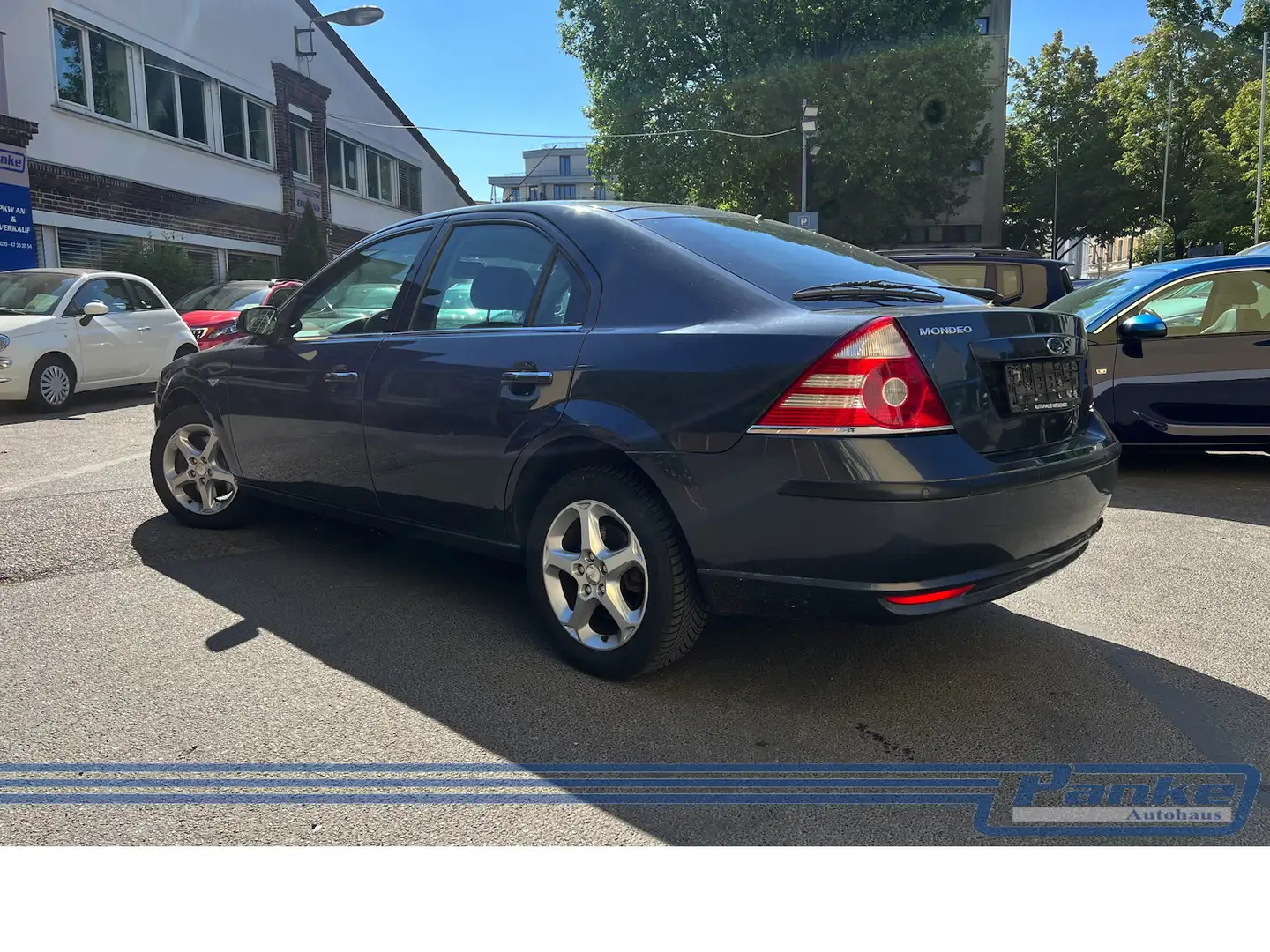 Vehicle image, number 5