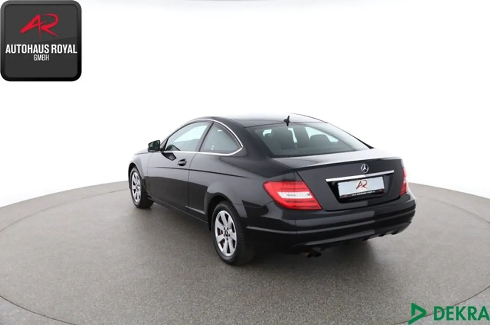 Vehicle image, number 3