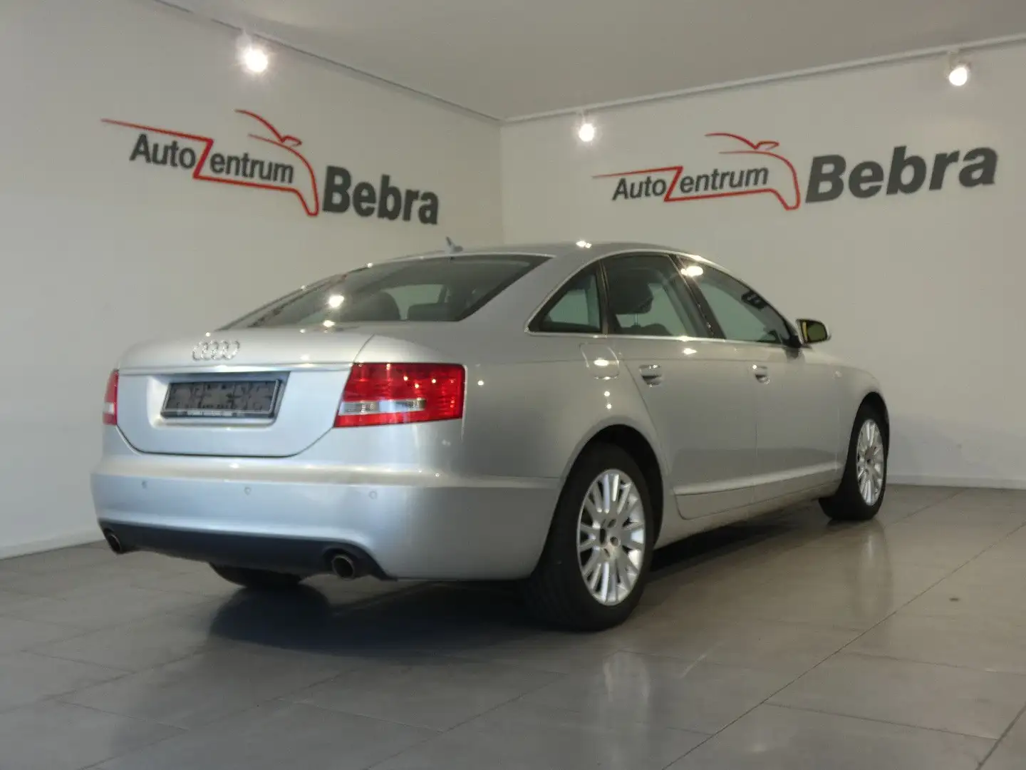 Vehicle image, number 7