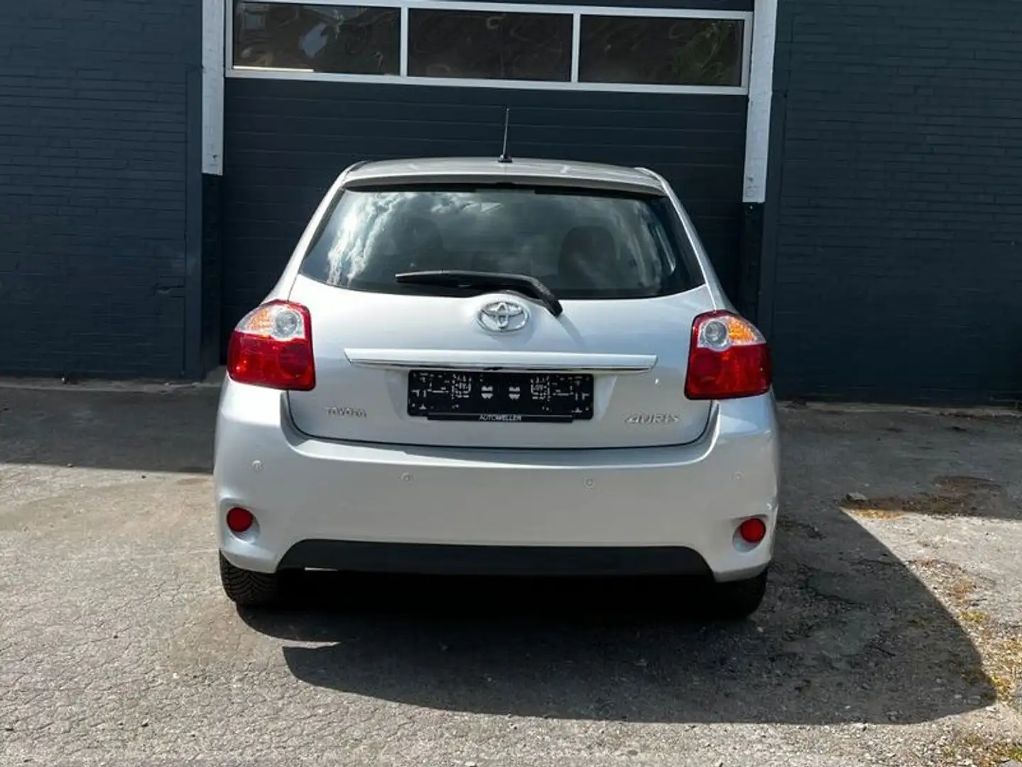 Vehicle image, number 5