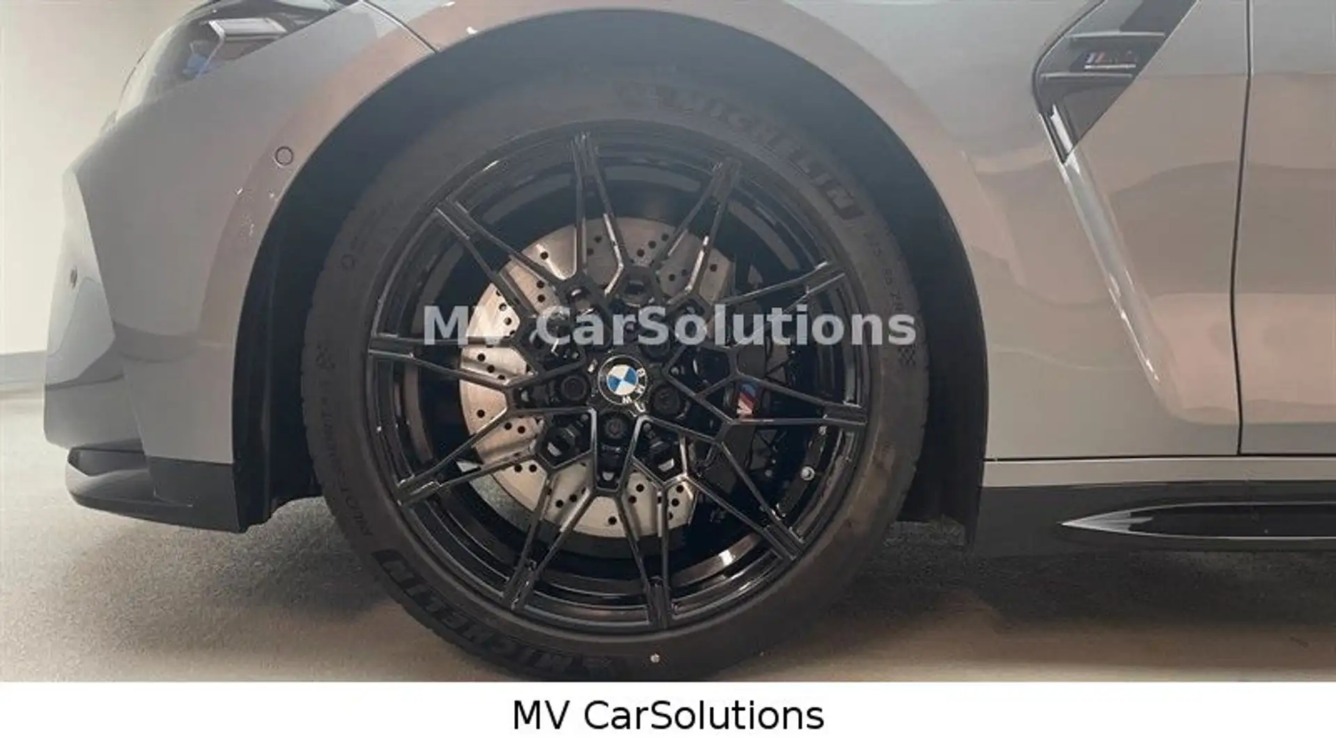 Vehicle image, number 6