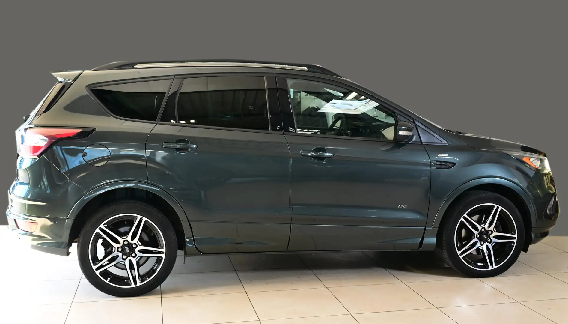 Vehicle image, number 9
