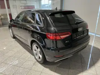 Vehicle image thumbnail, number 3