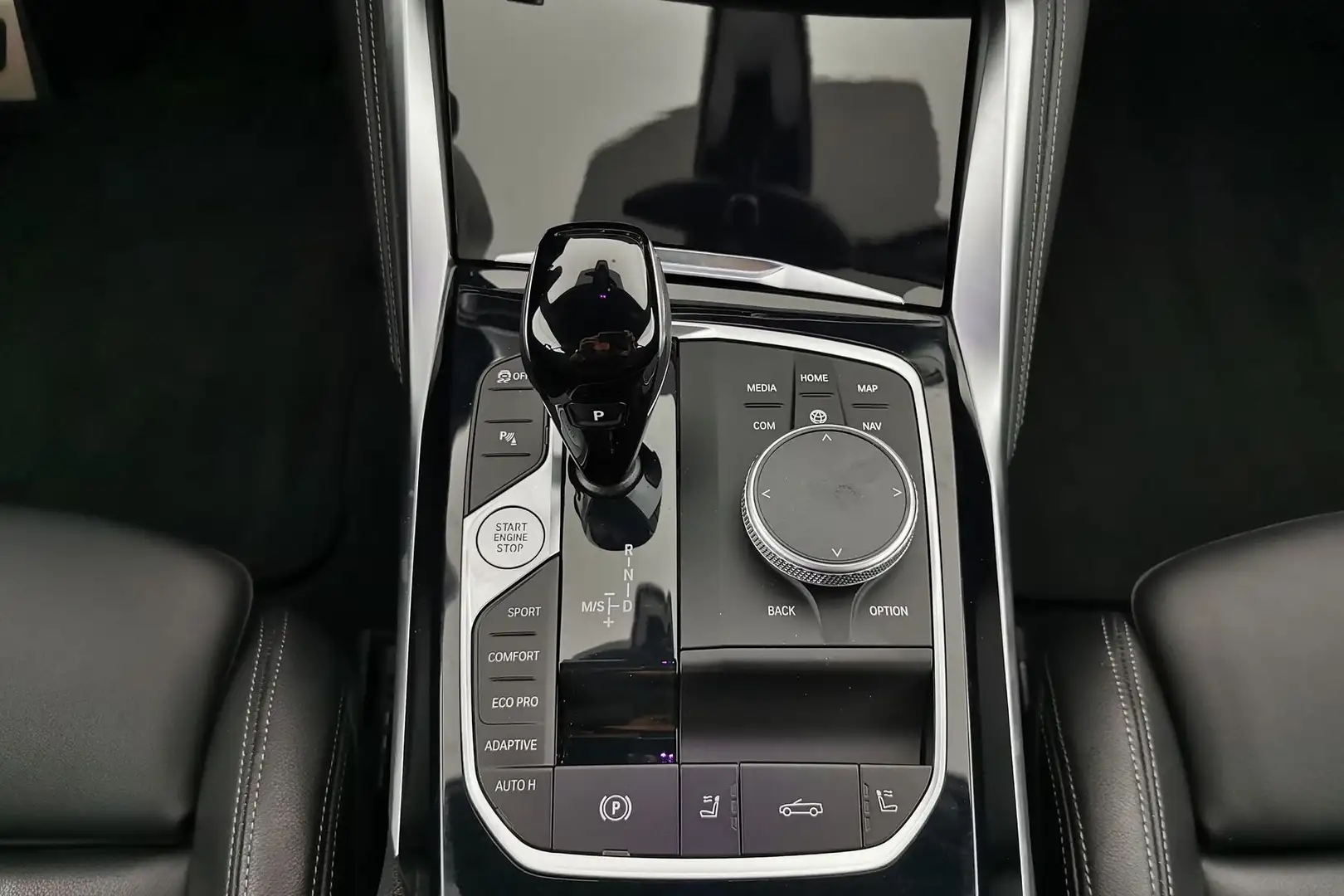 Vehicle image, number 13