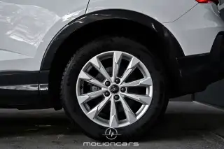 Vehicle image thumbnail, number 8
