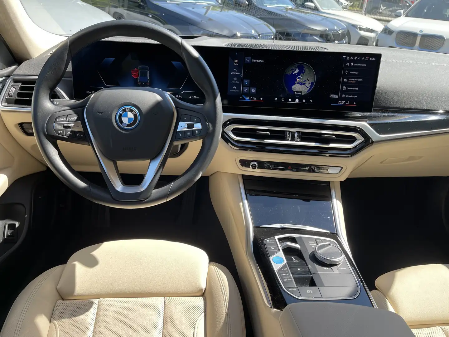 Vehicle image, number 3