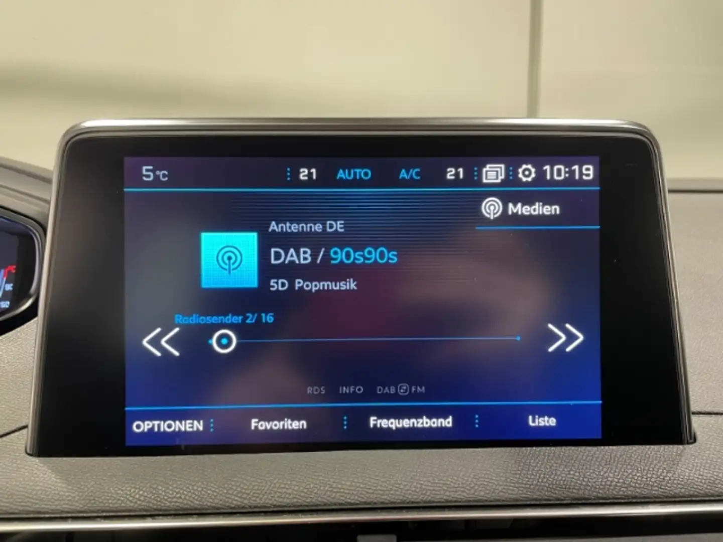 Vehicle image, number 15