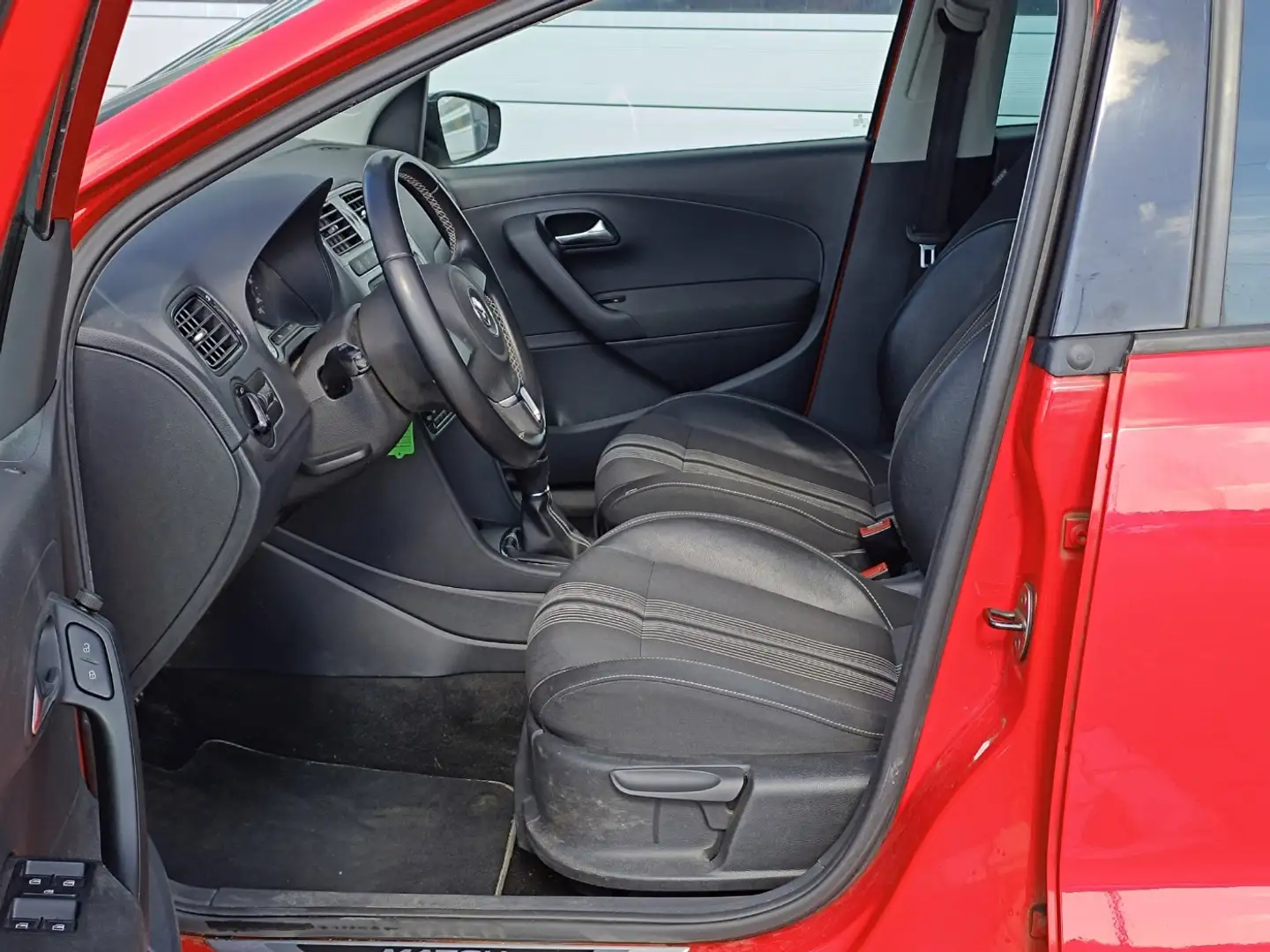 Vehicle image, number 6