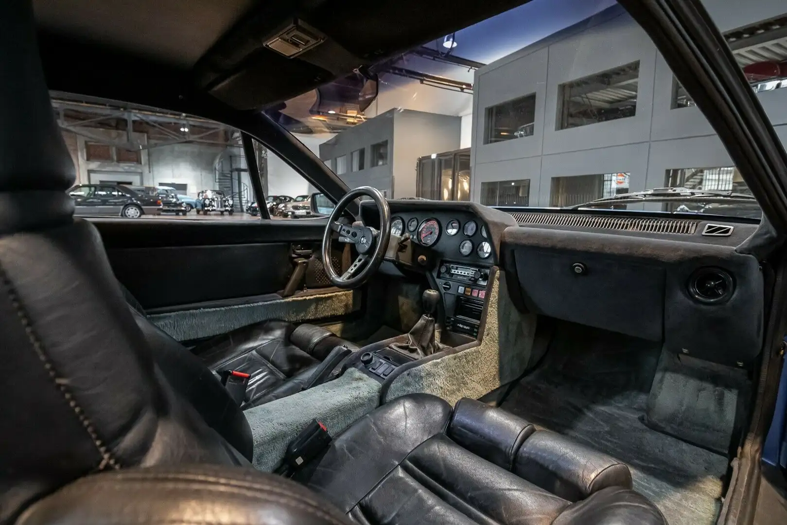 Vehicle image, number 11