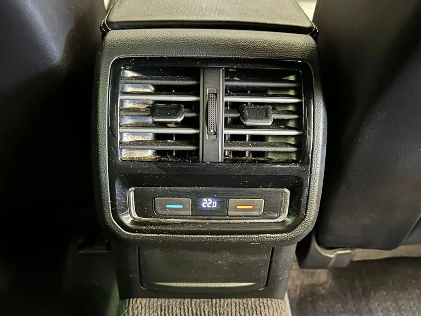 Vehicle image, number 15