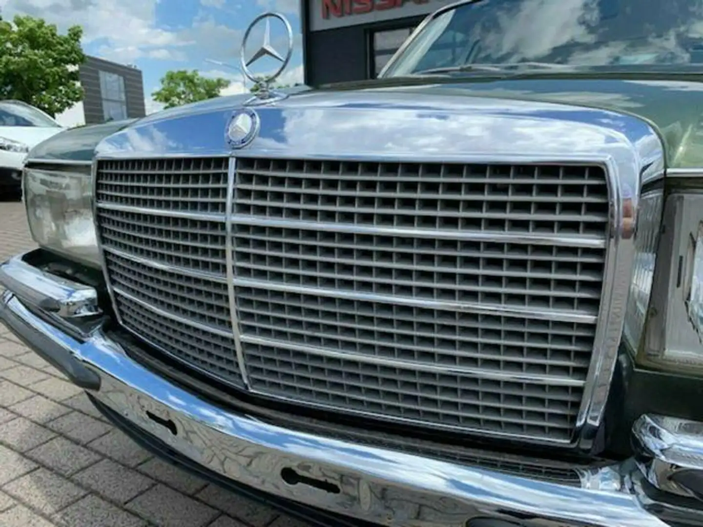 Vehicle image, number 19