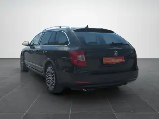 Vehicle image thumbnail, number 4