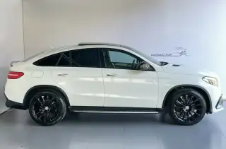 Vehicle image thumbnail, number 4