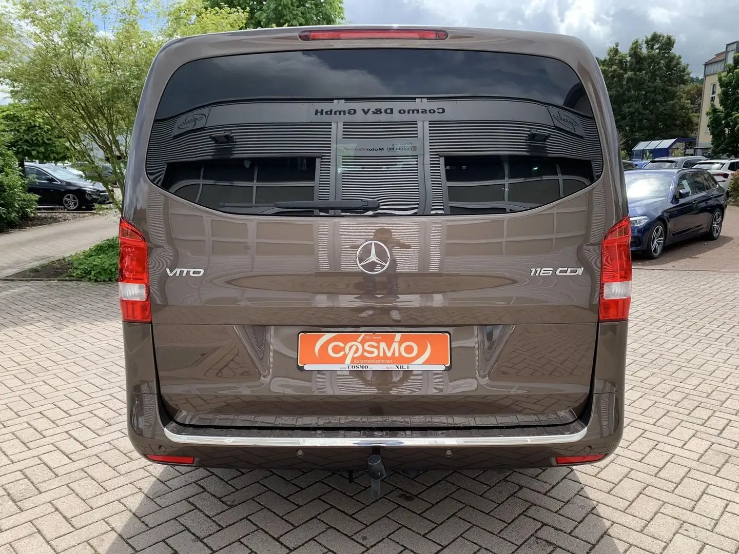 Vehicle image, number 24