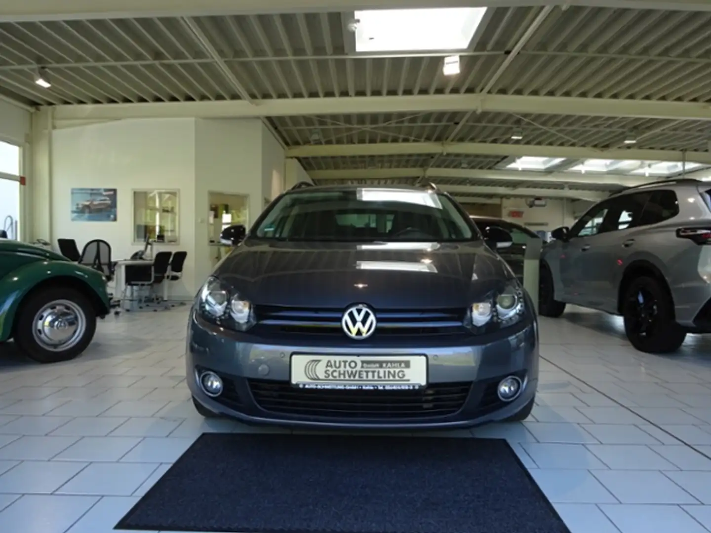 Vehicle image, number 9