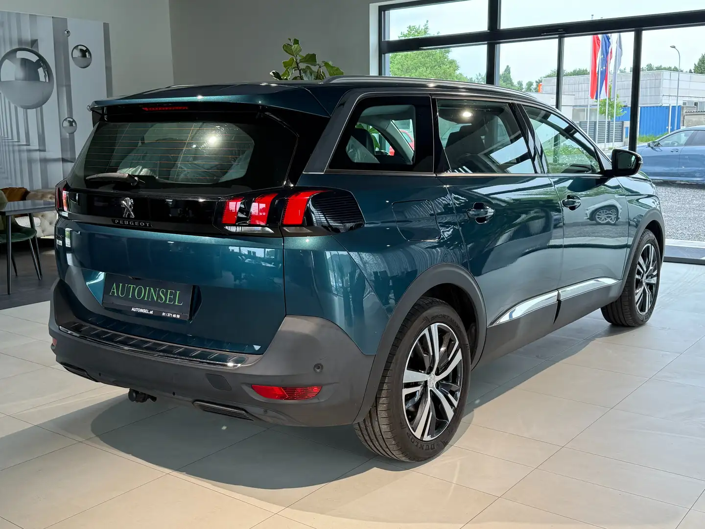 Vehicle image, number 4
