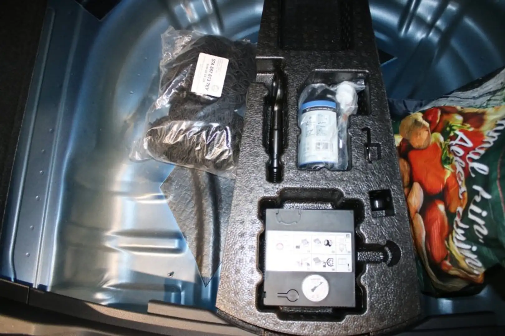 Vehicle image, number 7