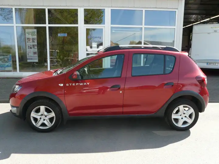 Additional image of the vehicle