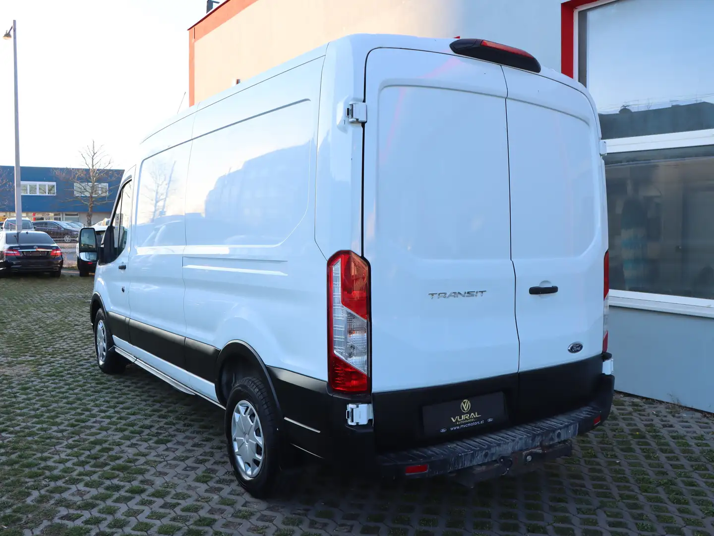 Vehicle image, number 7