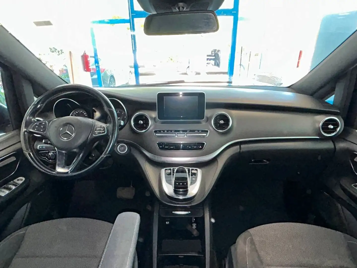 Vehicle image, number 8