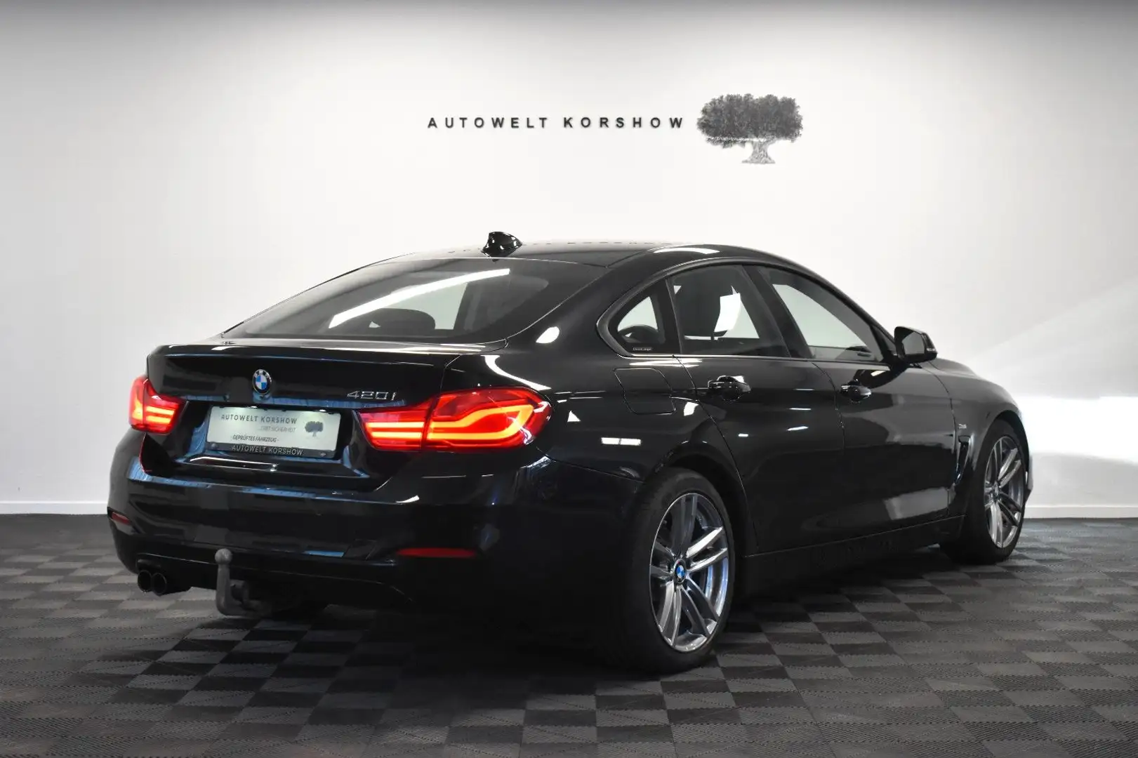 Vehicle image, number 9