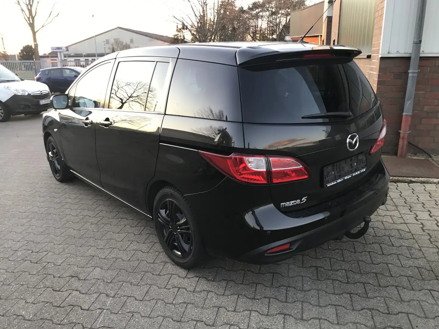 Vehicle image, number 5