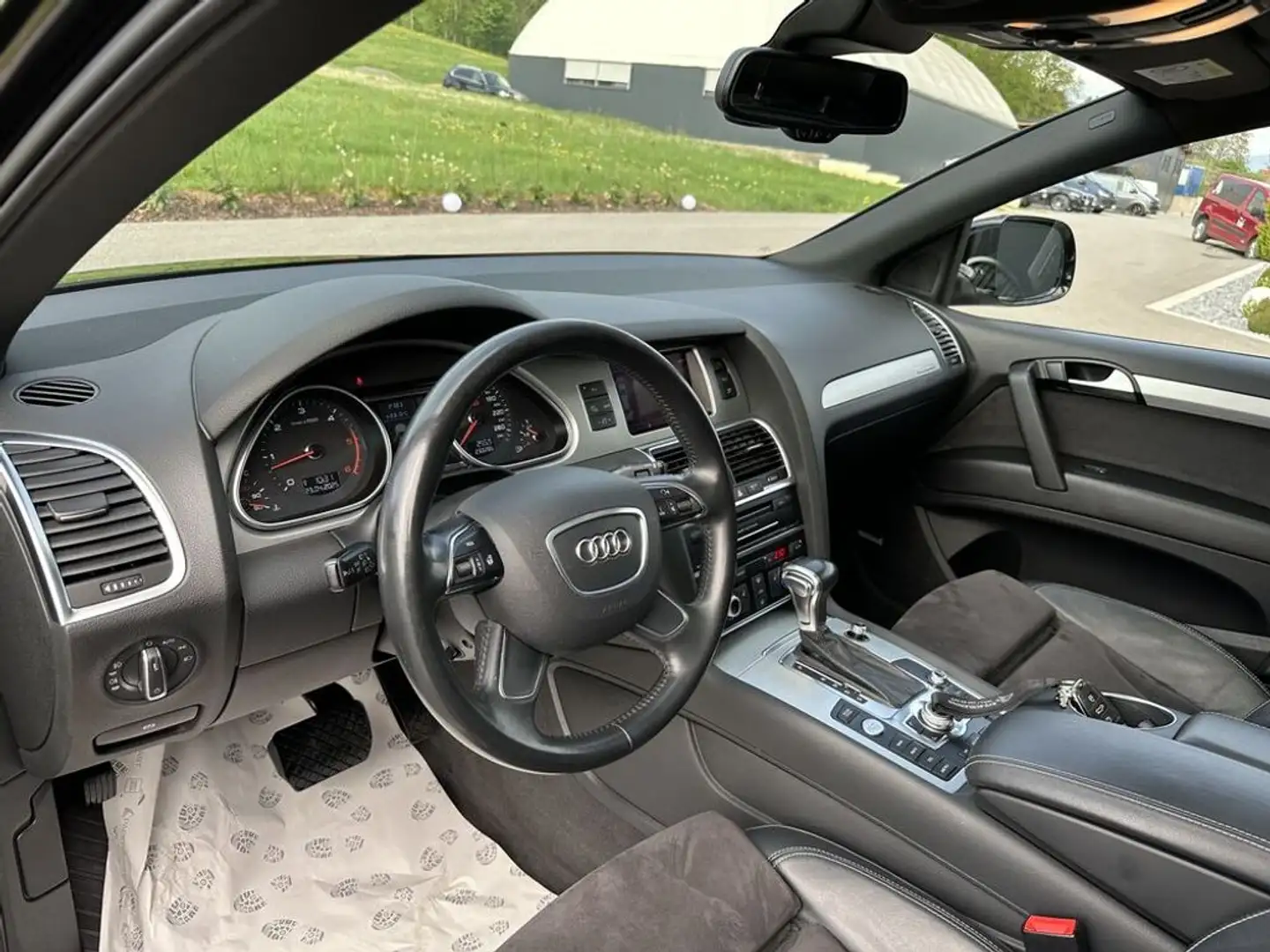 Vehicle image, number 9