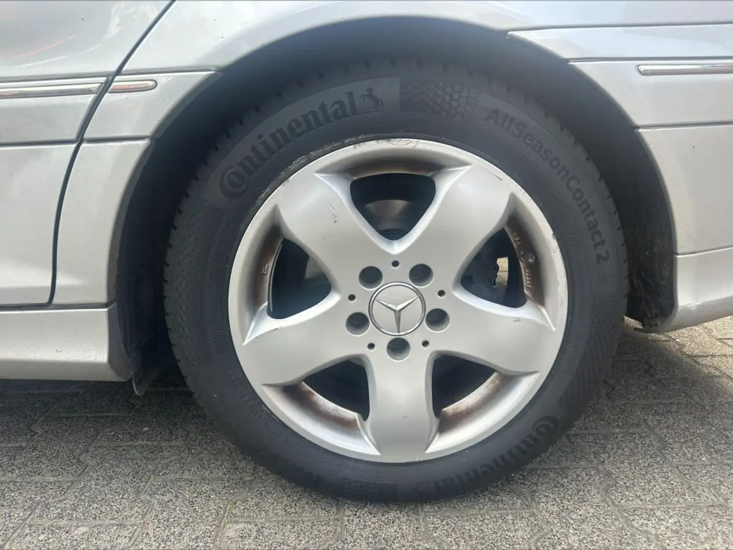 Vehicle image, number 6