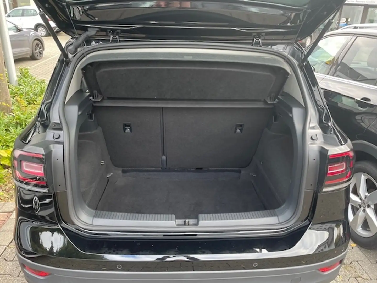 Vehicle image, number 4