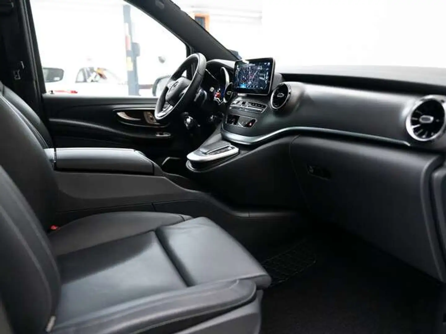 Vehicle image, number 7