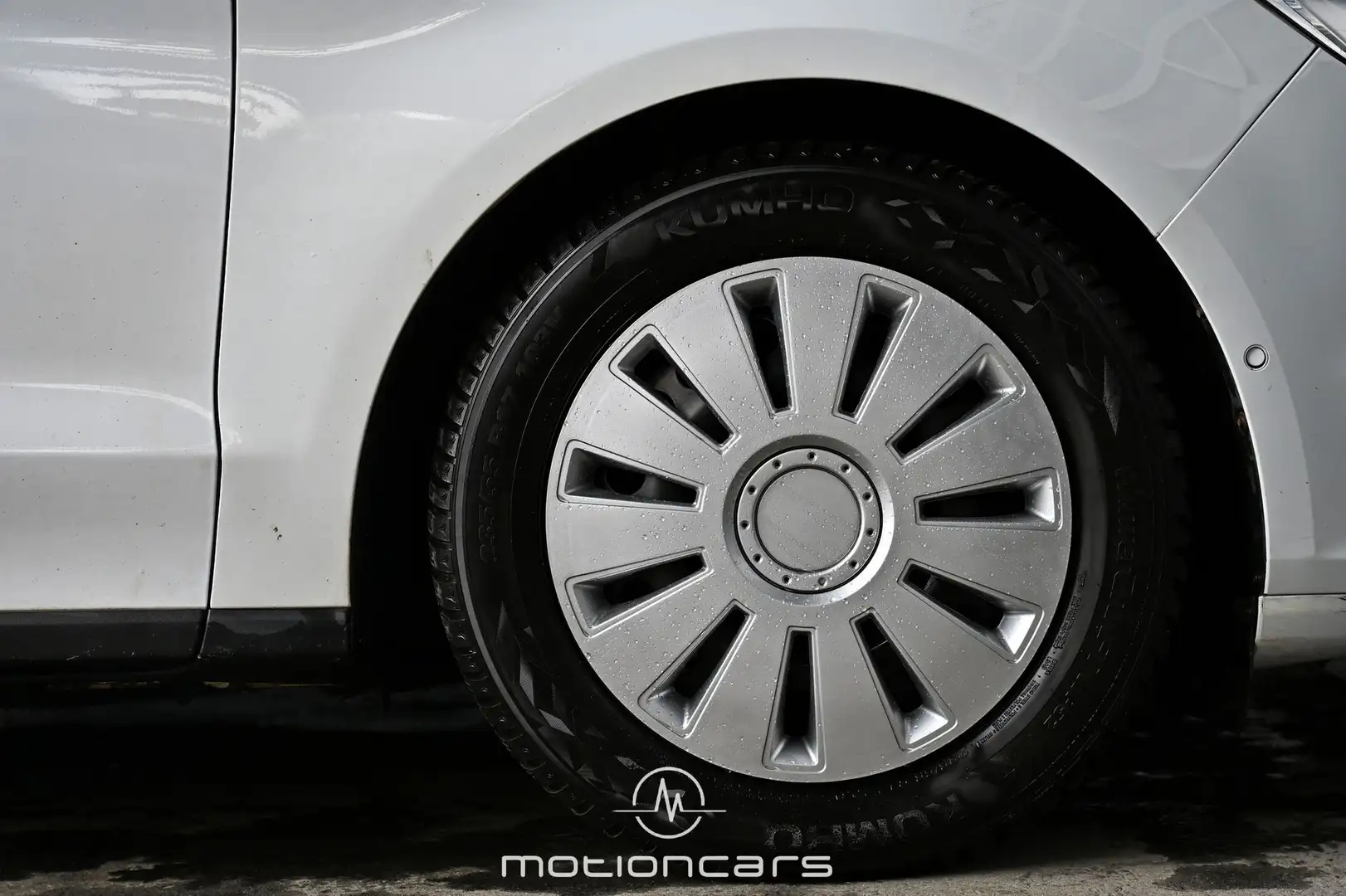 Vehicle image, number 7