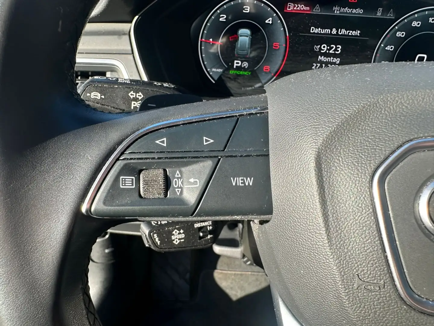 Vehicle image, number 13