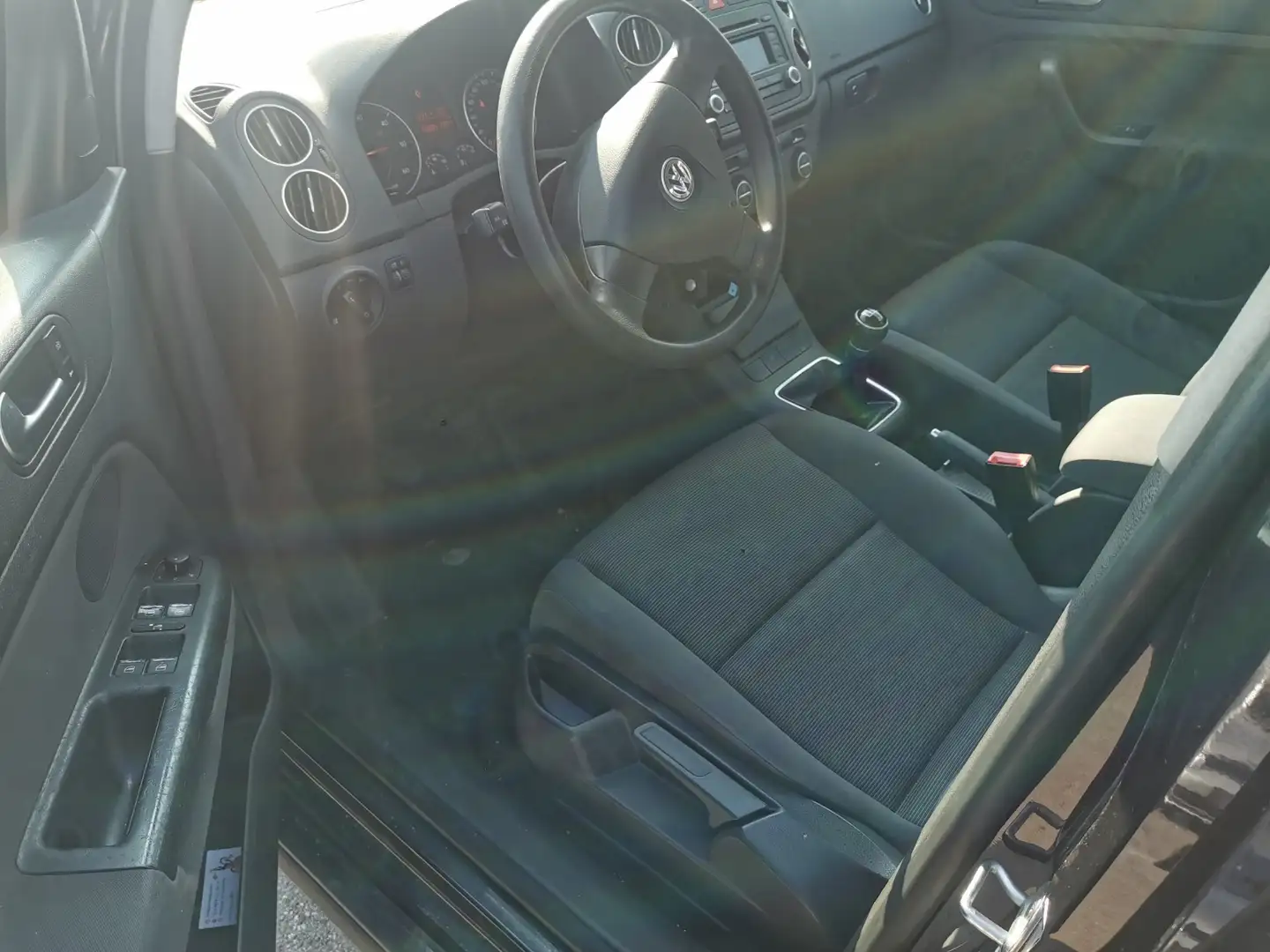 Vehicle image, number 8