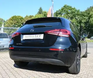 Vehicle image thumbnail, number 8