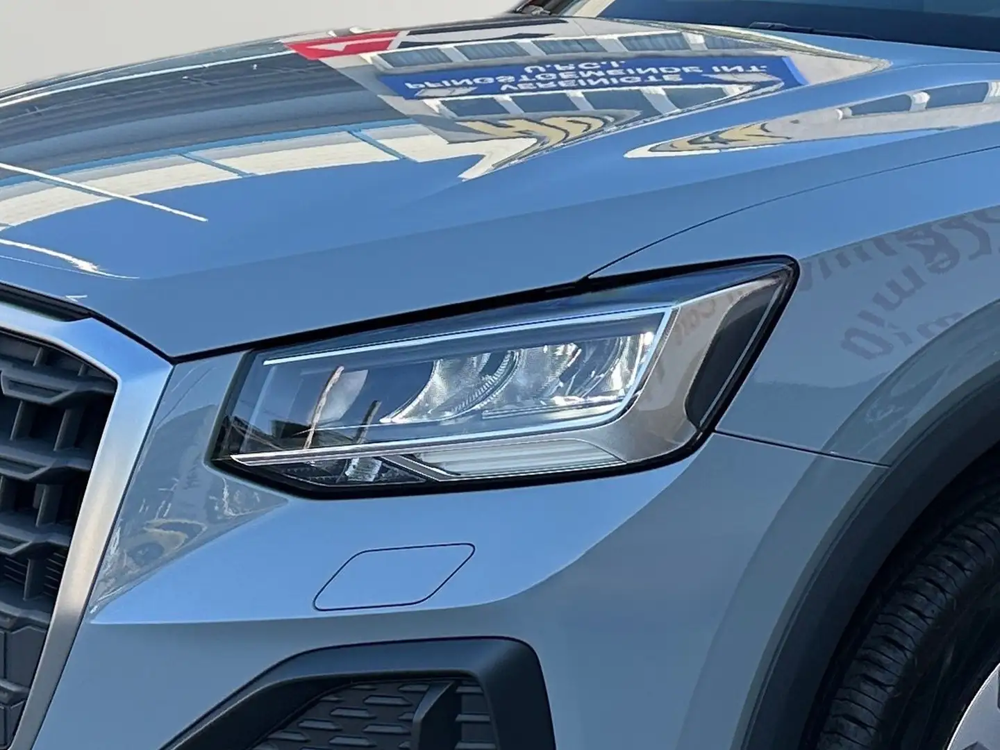 Vehicle image, number 9