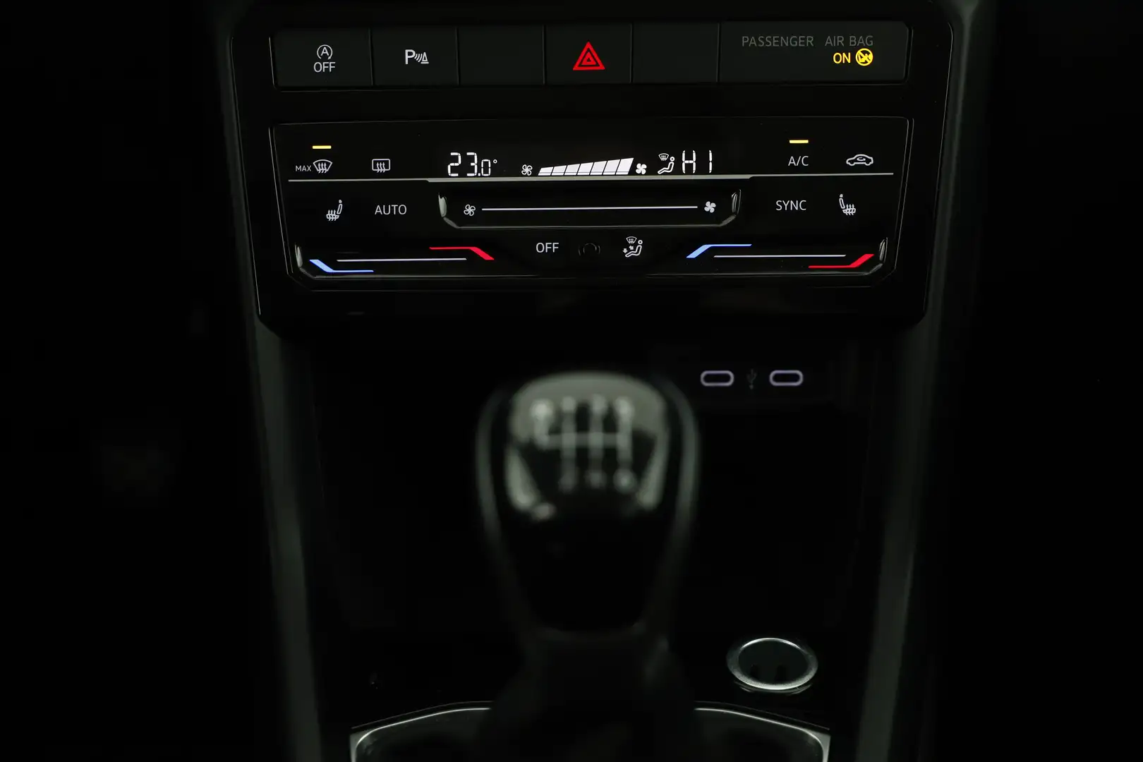 Vehicle image, number 13