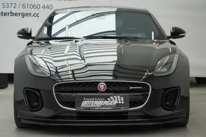 Additional image of the vehicle