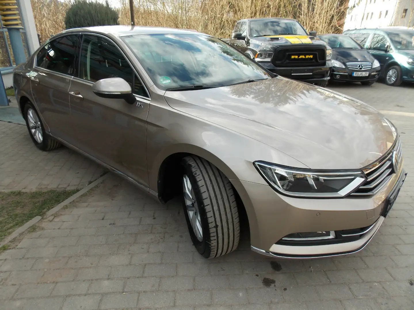 Vehicle image, number 5