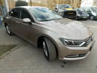 Vehicle image thumbnail, number 5